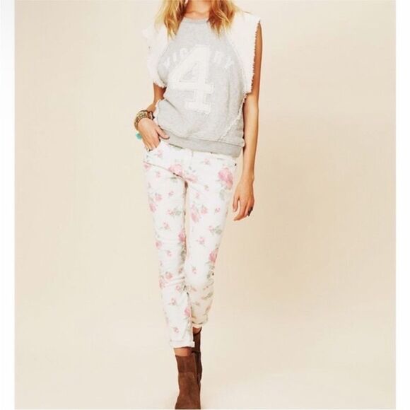 FREE PEOPLE | Retro Rose Floral Print Cream Slim Jeans Women’s Size 26 (2) - Picture 1 of 12